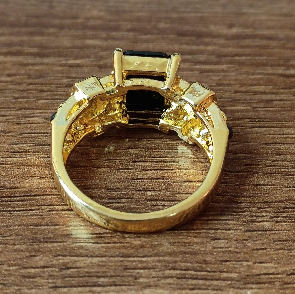 Vintage Glam Gold Tone Black Emerald Cut Rhinestone Cocktail Statement Ring 9 - Picture 5 of 7